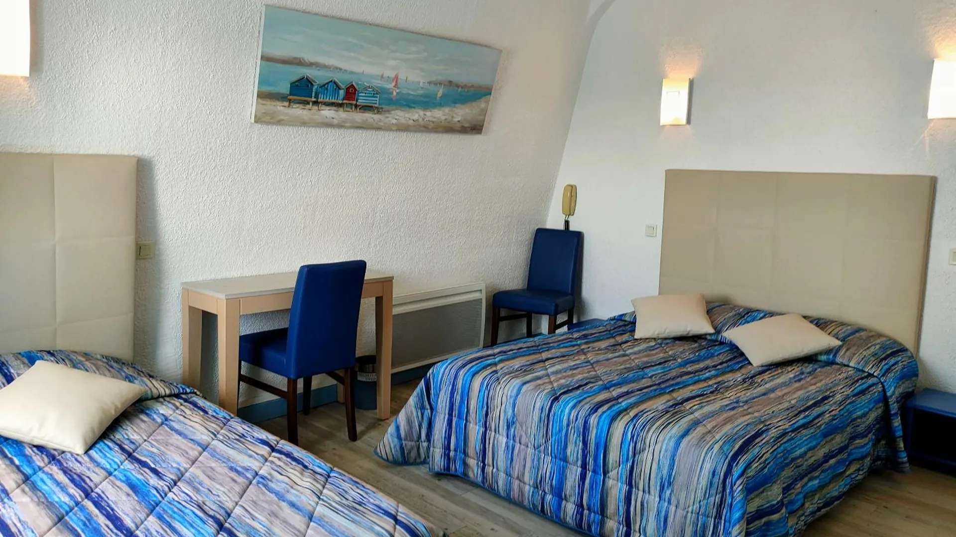 Hôtel le Littoral Lézardrieux 2*,  France