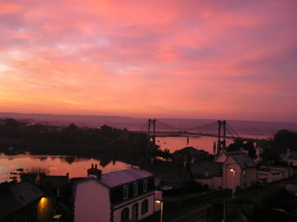 Hôtel le Littoral Lézardrieux Hotel